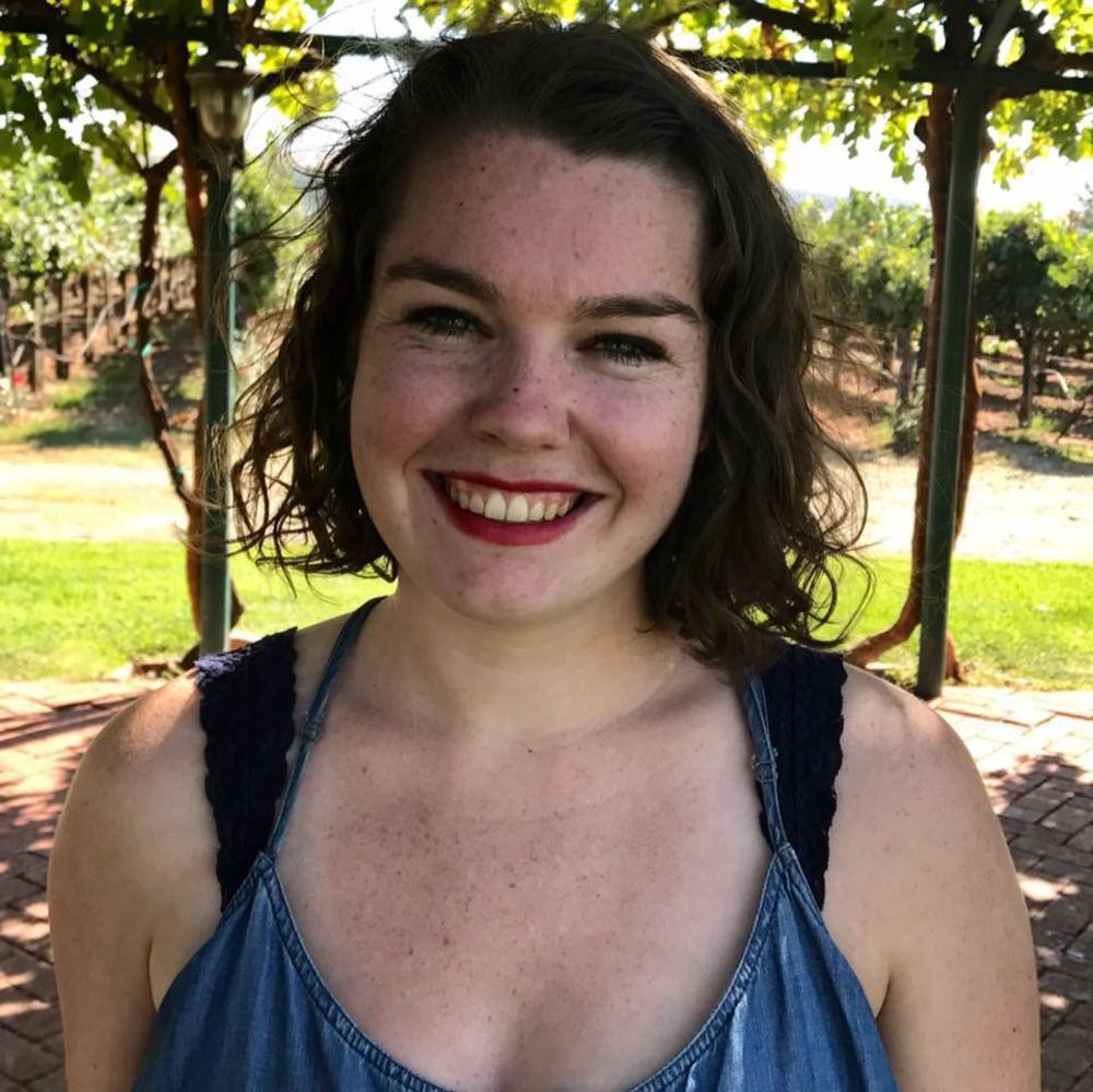 Meet your Posher, Corinne